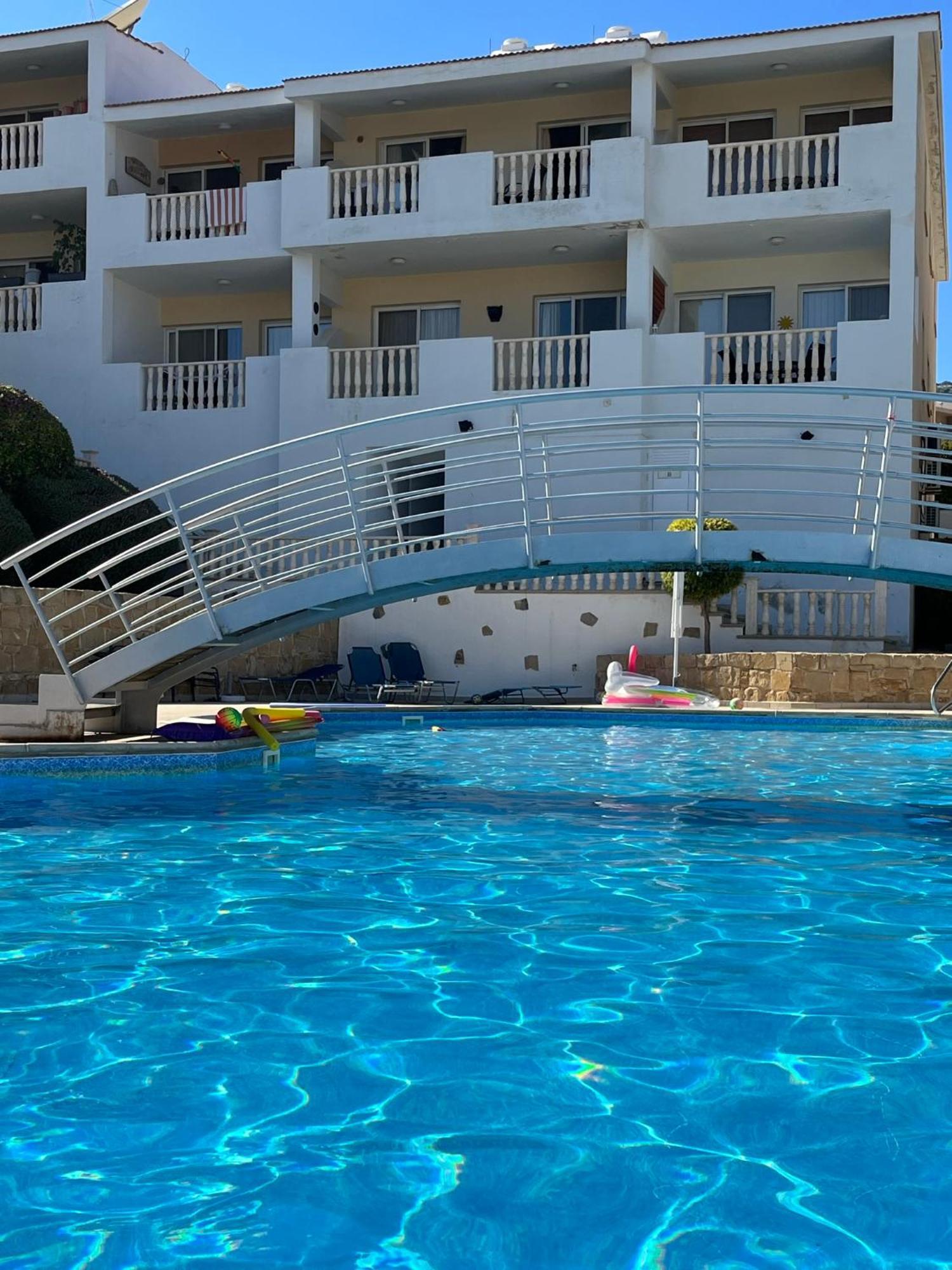Beautiful 2 Bed Apartment In Peyia Valley, Paphos Buitenkant foto