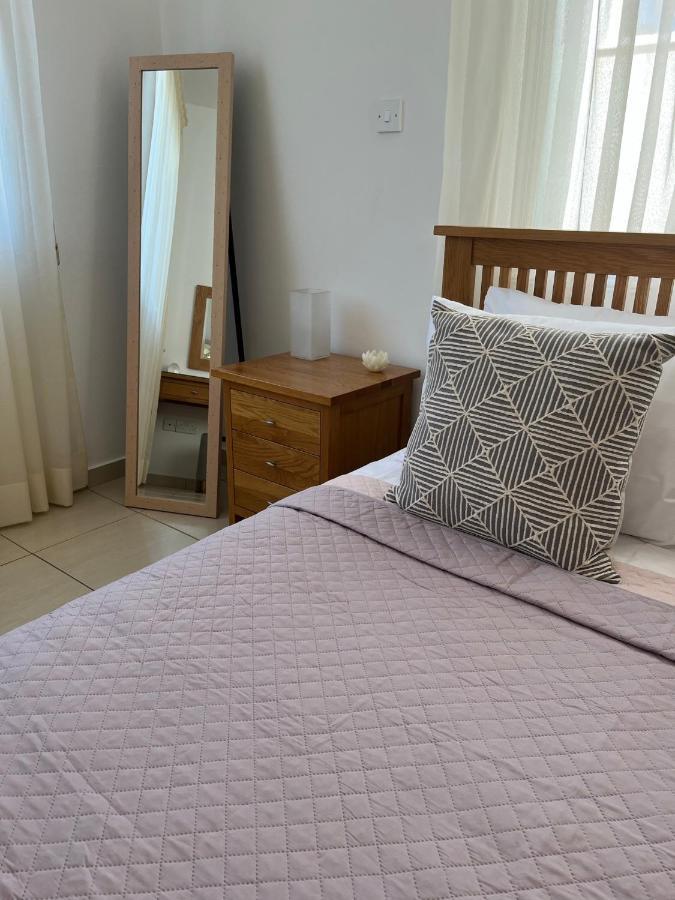 Beautiful 2 Bed Apartment In Peyia Valley, Paphos Buitenkant foto