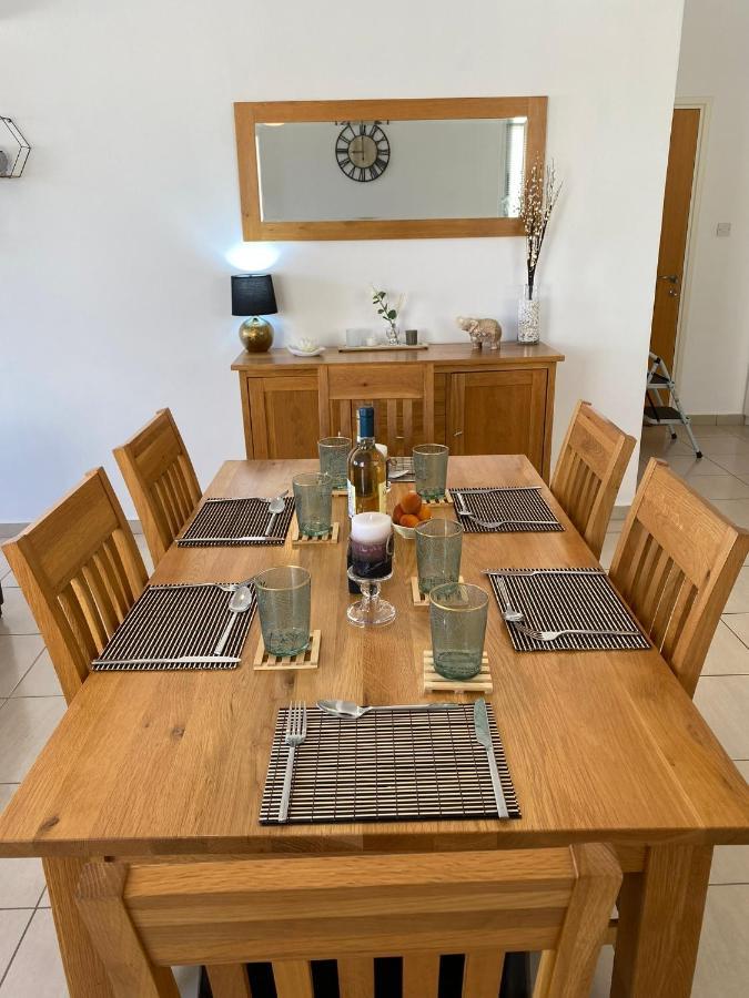Beautiful 2 Bed Apartment In Peyia Valley, Paphos Buitenkant foto