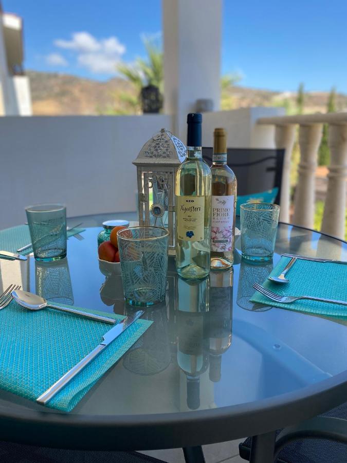 Beautiful 2 Bed Apartment In Peyia Valley, Paphos Buitenkant foto
