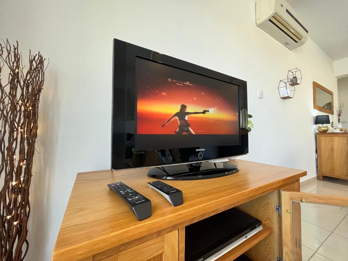 Beautiful 2 Bed Apartment In Peyia Valley, Paphos Buitenkant foto
