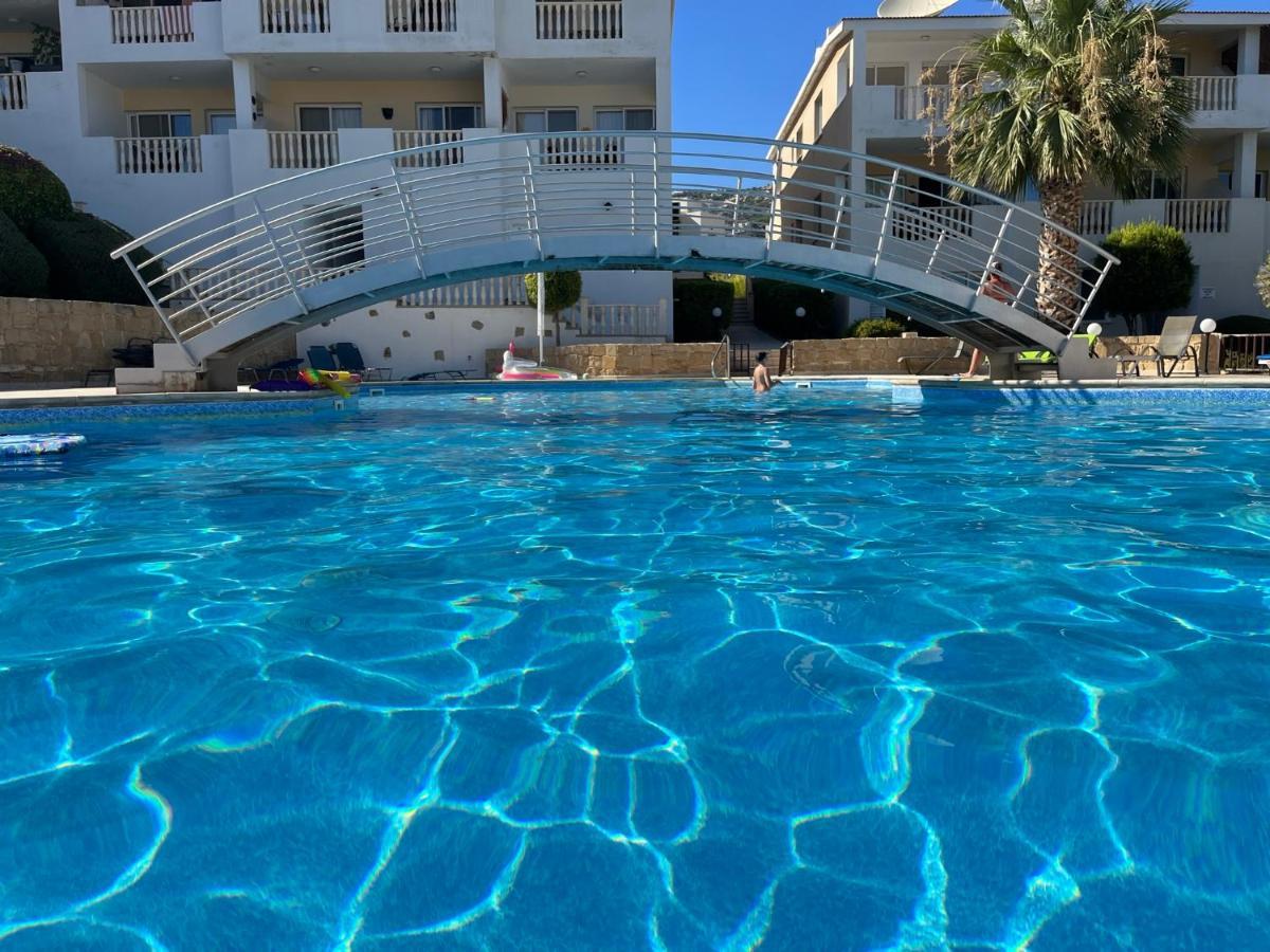 Beautiful 2 Bed Apartment In Peyia Valley, Paphos Buitenkant foto