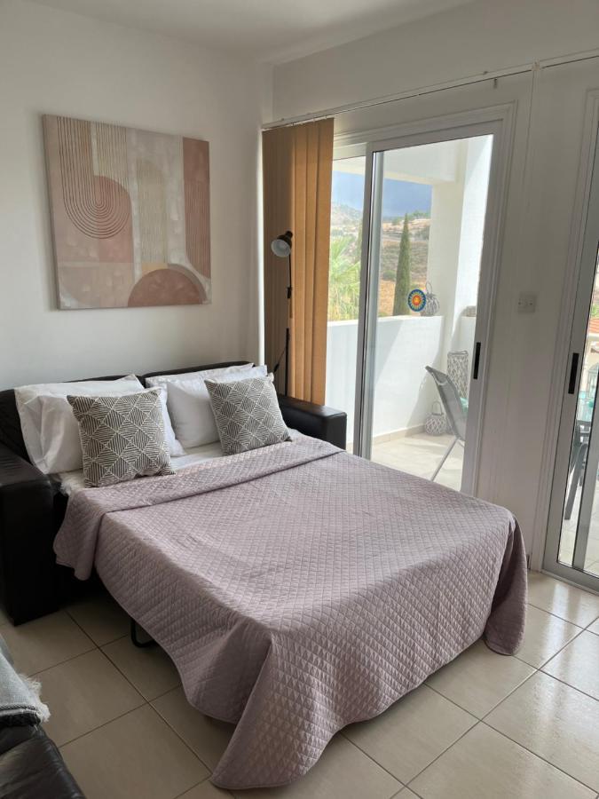 Beautiful 2 Bed Apartment In Peyia Valley, Paphos Buitenkant foto