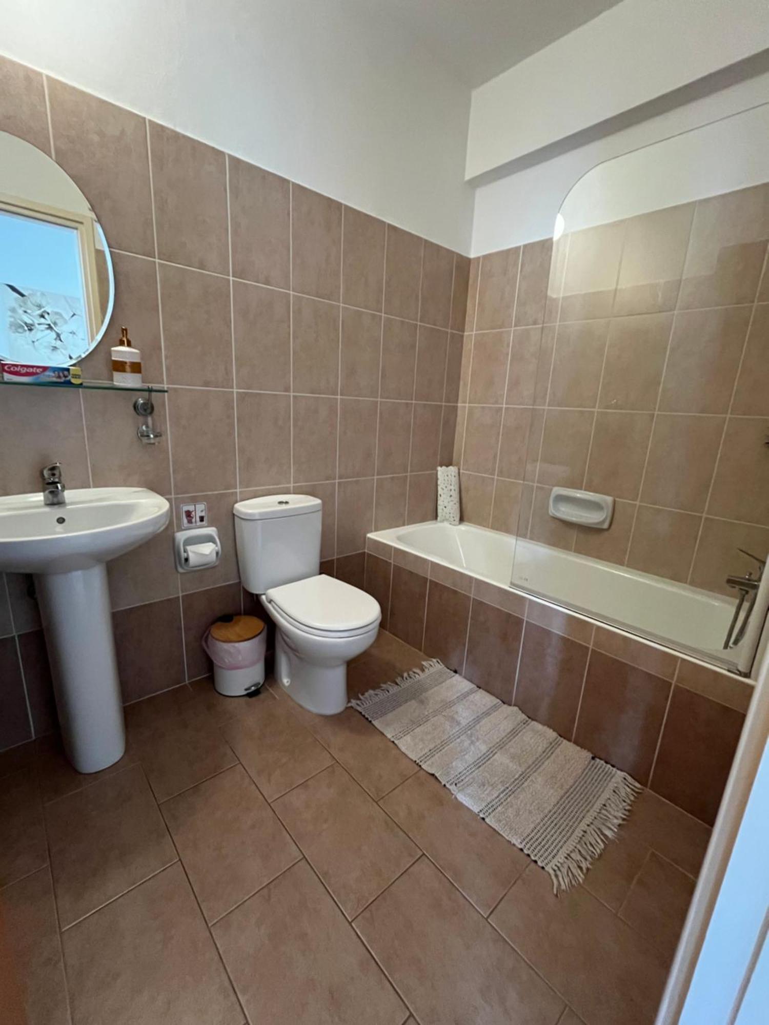 Beautiful 2 Bed Apartment In Peyia Valley, Paphos Buitenkant foto